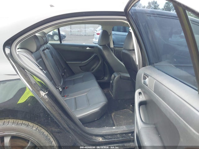 2014 Volkswagen Jetta 1.8t Se მანქანა იყიდება აუქციონზე, vin: 3VWD17AJ1EM265784, აუქციონის ნომერი: 45285336