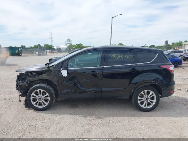 Продаж на аукціоні авто 2017 Ford Escape Se, vin: 1FMCU0GD5HUE66243, номер лоту: 45285407