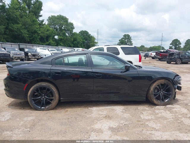 45285431 :رقم المزاد ، 2C3CDXBG4JH273111 vin ، 2018 Dodge Charger Sxt Rwd مزاد بيع