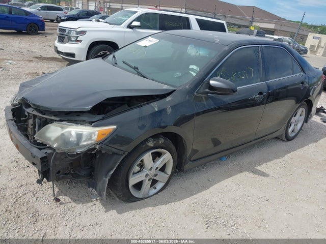 45285517 :رقم المزاد ، 4T1BF1FK5EU771040 vin ، 2014 Toyota Camry Se مزاد بيع