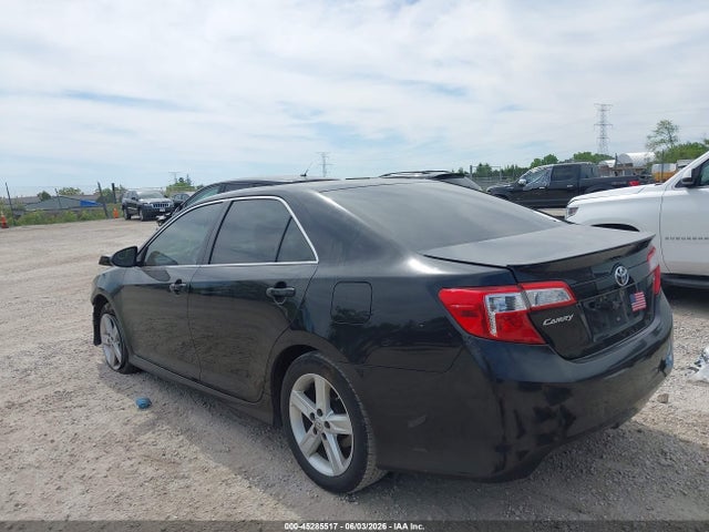 45285517 :رقم المزاد ، 4T1BF1FK5EU771040 vin ، 2014 Toyota Camry Se مزاد بيع