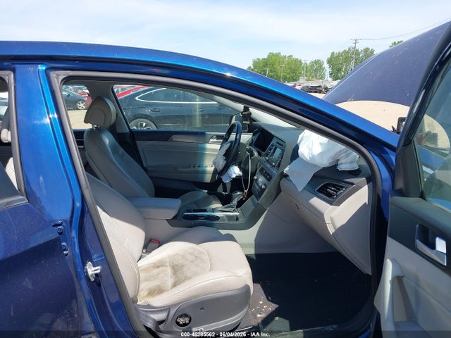 2015 Hyundai Sonata Sport მანქანა იყიდება აუქციონზე, vin: 5NPE34AF8FH211918, აუქციონის ნომერი: 45285562
