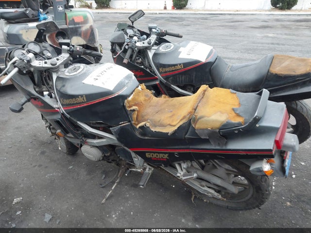 45285568 :رقم المزاد ، JKAZX4B19HA000241 vin ، 1987 Kawasaki Zx600 B مزاد بيع