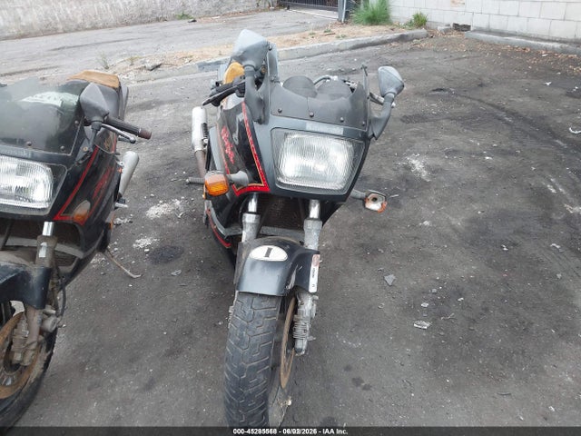 45285568 :رقم المزاد ، JKAZX4B19HA000241 vin ، 1987 Kawasaki Zx600 B مزاد بيع