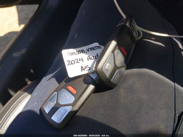 Продаж на аукціоні авто 2024 Audi A5 Sportback Premium Plus 45 Tfsi Quattro S Tronic, vin: WAUFACF53RA051671, номер лоту: 45285694