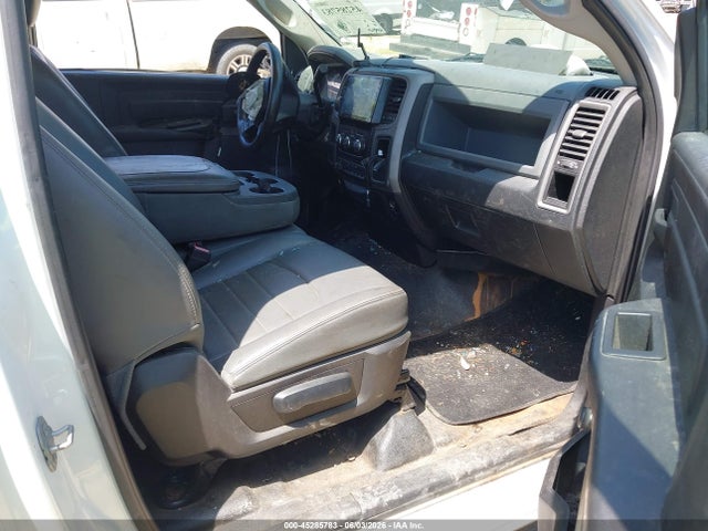 45285783 :رقم المزاد ، 3C7WRSBL7GG123306 vin ، 2016 Ram 3500 مزاد بيع