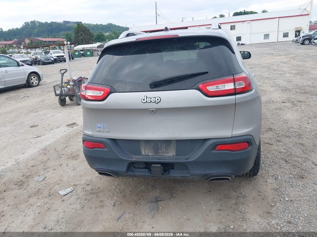 1C4PJMCSXHW647482 Jeep Cherokee Latitude 4x4