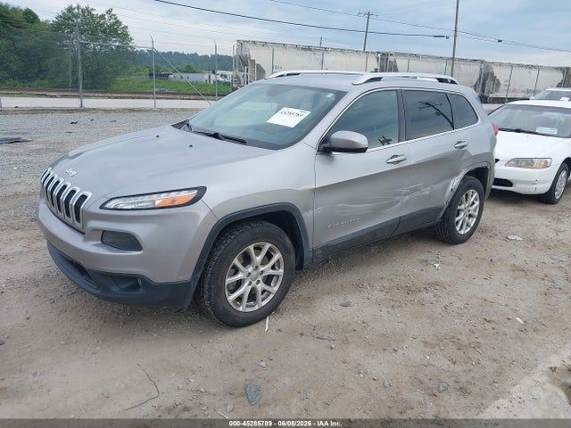 1C4PJMCSXHW647482 Jeep Cherokee Latitude 4x4