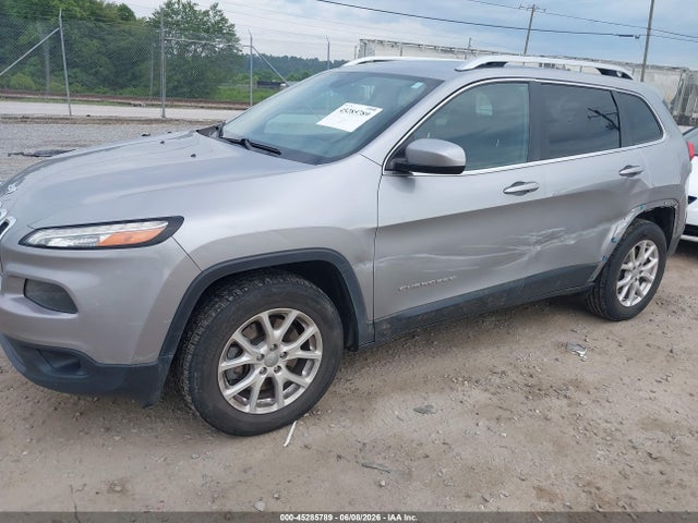 1C4PJMCSXHW647482 Jeep Cherokee Latitude 4x4
