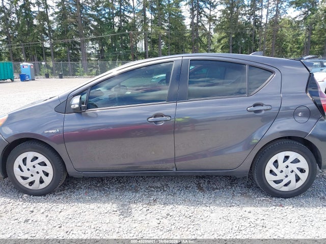 Toyota Prius C Two 2016 JTDKDTB35G1129183 Image 14
