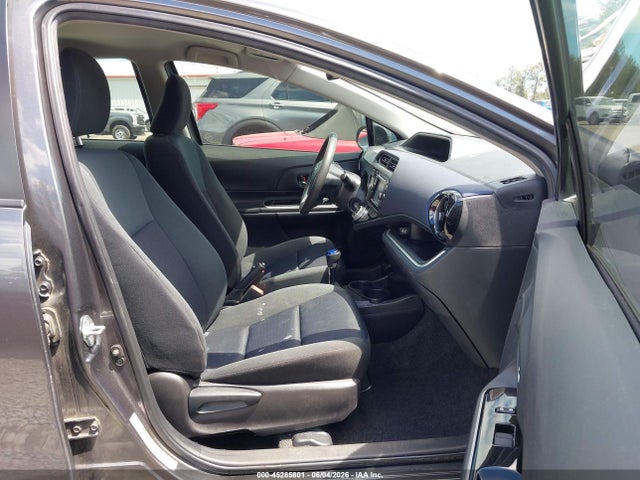 Toyota Prius C Two 2016 JTDKDTB35G1129183 Image 17
