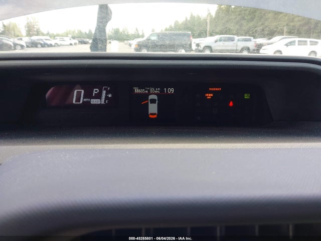Toyota Prius C Two 2016 JTDKDTB35G1129183 Image 7