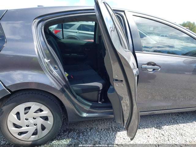 Toyota Prius C Two 2016 JTDKDTB35G1129183 Image 8