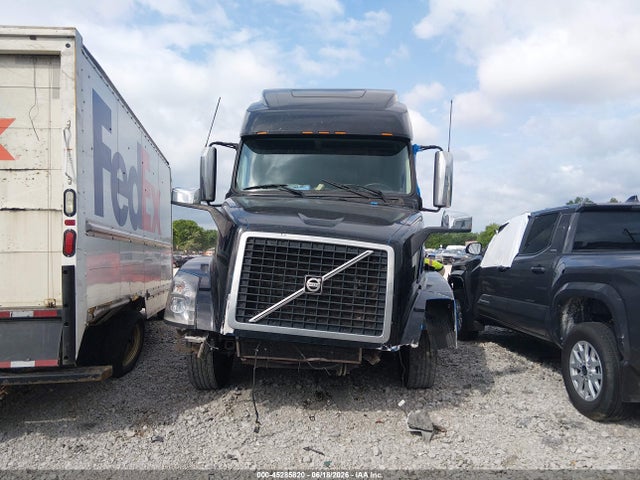 45285820 :رقم المزاد ، 4V4NC9EJXEN173185 vin ، 2014 Volvo Vn مزاد بيع