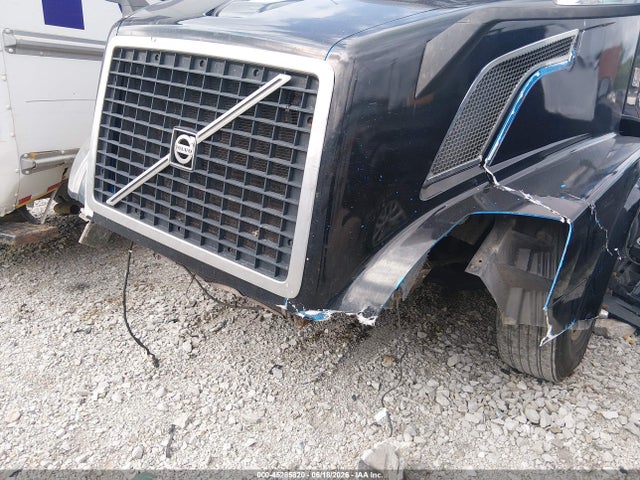 45285820 :رقم المزاد ، 4V4NC9EJXEN173185 vin ، 2014 Volvo Vn مزاد بيع