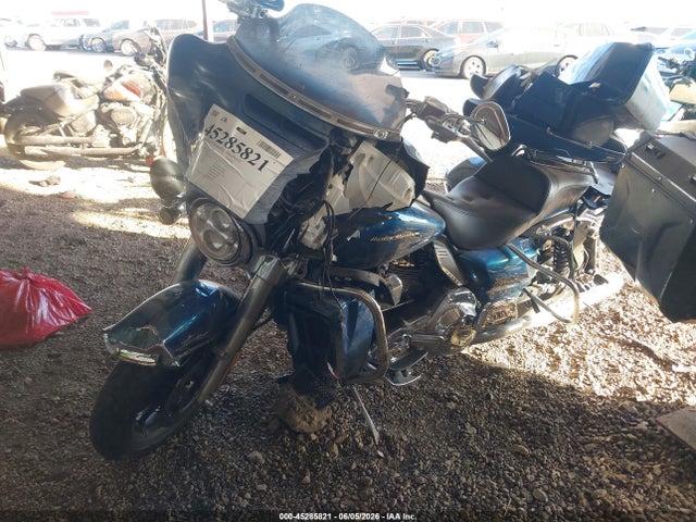 Harley-Davidson Flhtk Electra Glide Ultra Ltd 2014 1HD1KEL18EB696097 Image 2