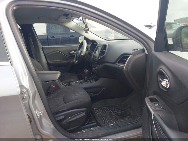 1C4PJLCBXKD285733 Jeep Cherokee Latitude Fwd