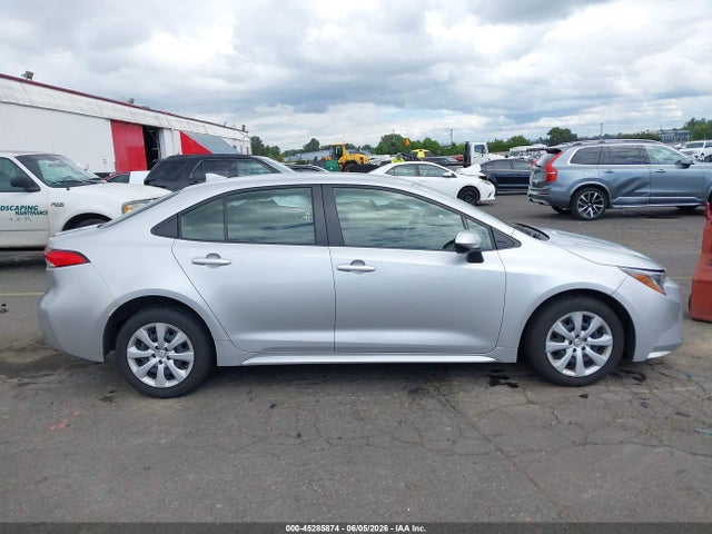 Toyota COROLLA LE 2022 JTDEPMAE1NJ220977 Image 13