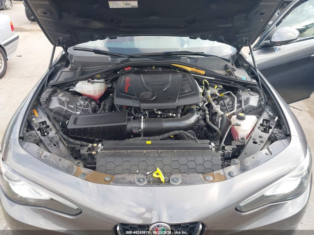 2018 Alfa Romeo Giulia Ti Sport Awd მანქანა იყიდება აუქციონზე, vin: ZARFAEEN5J7594625, აუქციონის ნომერი: 45285978