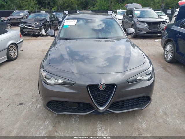 2018 Alfa Romeo Giulia Ti Sport Awd მანქანა იყიდება აუქციონზე, vin: ZARFAEEN5J7594625, აუქციონის ნომერი: 45285978