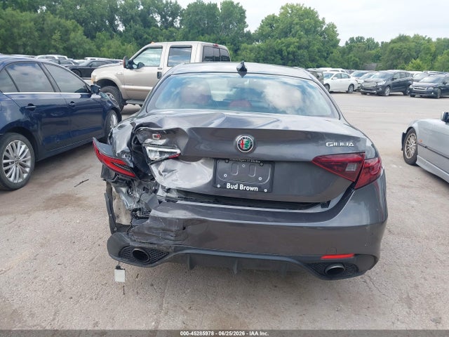 2018 Alfa Romeo Giulia Ti Sport Awd მანქანა იყიდება აუქციონზე, vin: ZARFAEEN5J7594625, აუქციონის ნომერი: 45285978