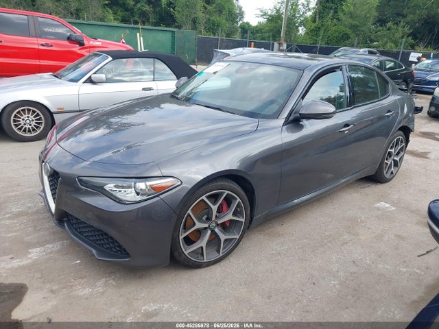 2018 Alfa Romeo Giulia Ti Sport Awd მანქანა იყიდება აუქციონზე, vin: ZARFAEEN5J7594625, აუქციონის ნომერი: 45285978