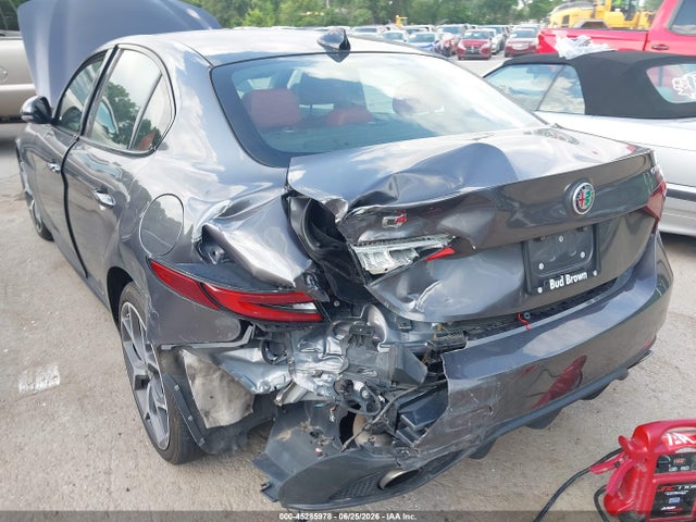 2018 Alfa Romeo Giulia Ti Sport Awd მანქანა იყიდება აუქციონზე, vin: ZARFAEEN5J7594625, აუქციონის ნომერი: 45285978