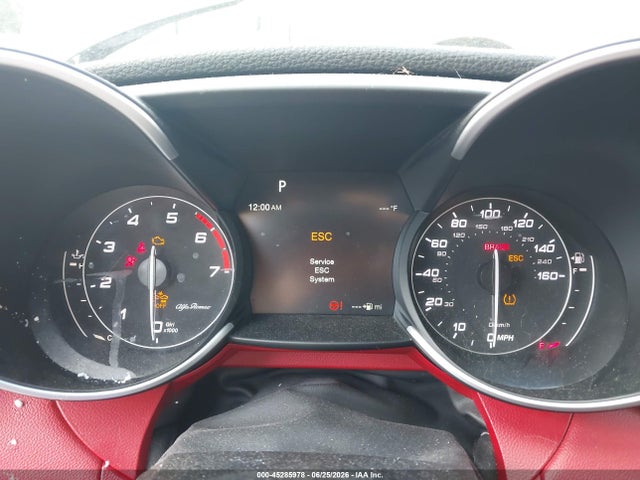 2018 Alfa Romeo Giulia Ti Sport Awd მანქანა იყიდება აუქციონზე, vin: ZARFAEEN5J7594625, აუქციონის ნომერი: 45285978