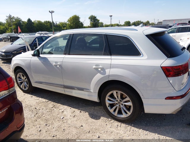 Продаж на аукціоні авто 2017 Audi Q7 3.0t Premium, vin: WA1LAAF76HD019493, номер лоту: 45286045