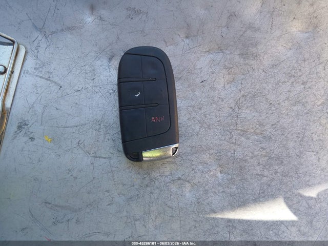 45286101 :رقم المزاد ، 1C3CCCAB6FN675342 vin ، 2015 Chrysler 200 Limited مزاد بيع