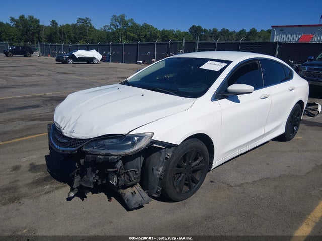 2015 Chrysler 200 Limited მანქანა იყიდება აუქციონზე, vin: 1C3CCCAB6FN675342, აუქციონის ნომერი: 45286101