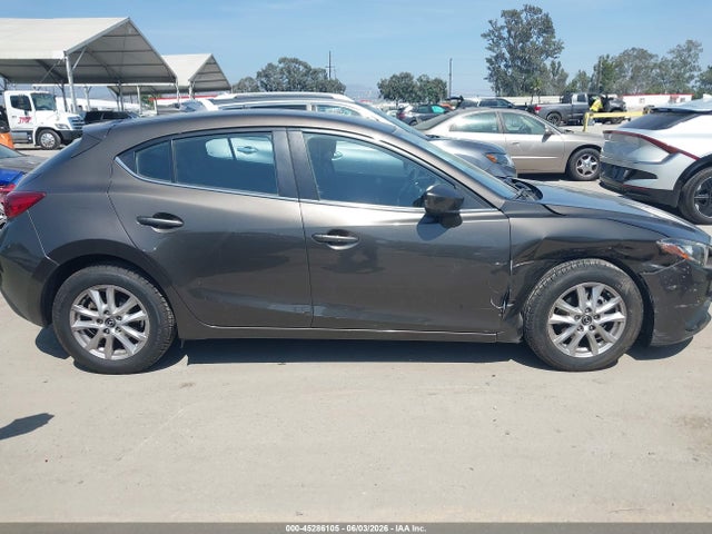 Mazda Mazda3 I Touring 2016 JM1BM1M73G1280835 Image 13