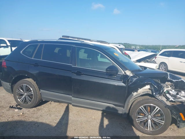 2018 Volkswagen Tiguan 2.0t Se/2.0t Sel მანქანა იყიდება აუქციონზე, vin: 3VV3B7AX6JM009328, აუქციონის ნომერი: 45286253