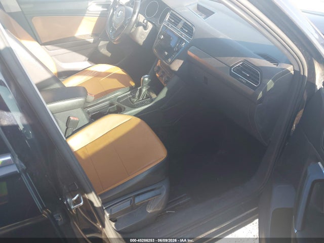 2018 Volkswagen Tiguan 2.0t Se/2.0t Sel მანქანა იყიდება აუქციონზე, vin: 3VV3B7AX6JM009328, აუქციონის ნომერი: 45286253