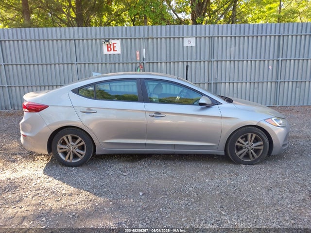 45286267 :رقم المزاد ، 5NPD84LF9HH033319 vin ، 2017 Hyundai Elantra Se مزاد بيع
