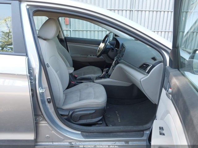 45286267 :رقم المزاد ، 5NPD84LF9HH033319 vin ، 2017 Hyundai Elantra Se مزاد بيع