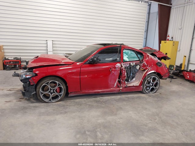 Продаж на аукціоні авто 2023 Alfa Romeo Giulia Veloce Awd, vin: ZARFANBN2P7670959, номер лоту: 45286288