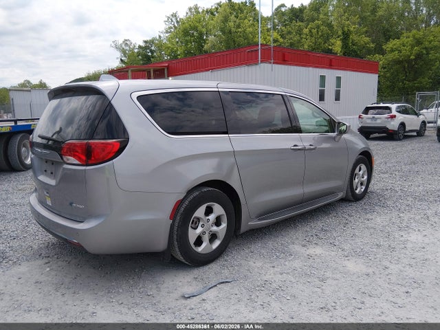 Продажа на аукционе авто 2018 Chrysler Pacifica Hybrid Touring Plus, vin: 2C4RC1H70JR331304, номер лота: 45286361