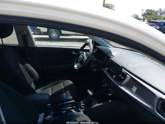 2018 Kia Rio S მანქანა იყიდება აუქციონზე, vin: 3KPA24AB4JE050785, აუქციონის ნომერი: 45286381