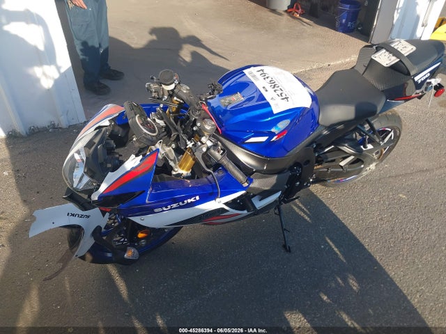 Suzuki GSX-R750 2026 JS1GR7MA2T7101479 Image 2