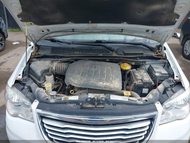 Продаж на аукціоні авто 2016 Chrysler Town & Country Touring-l Anniversary Edition, vin: 2C4RC1CG3GR120968, номер лоту: 45286399
