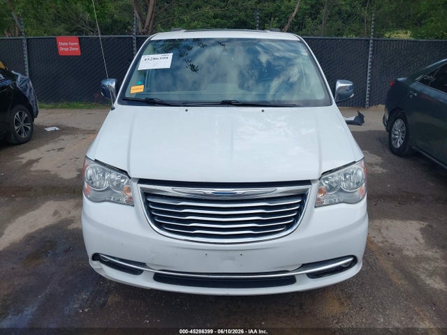 Продаж на аукціоні авто 2016 Chrysler Town & Country Touring-l Anniversary Edition, vin: 2C4RC1CG3GR120968, номер лоту: 45286399