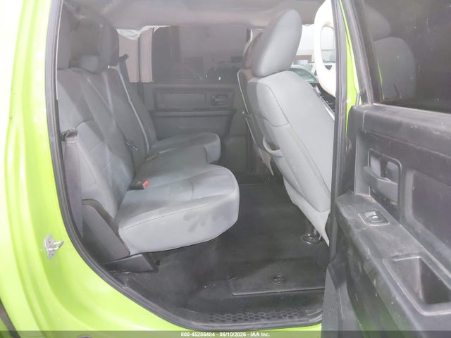 45286484 :رقم المزاد ، 3C6UR5CL0DG611990 vin ، 2013 Ram 2500 Tradesman مزاد بيع