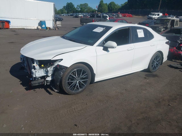 45286572 :رقم المزاد ، 4T1G11AK0RU262734 vin ، 2024 Toyota Camry Se مزاد بيع