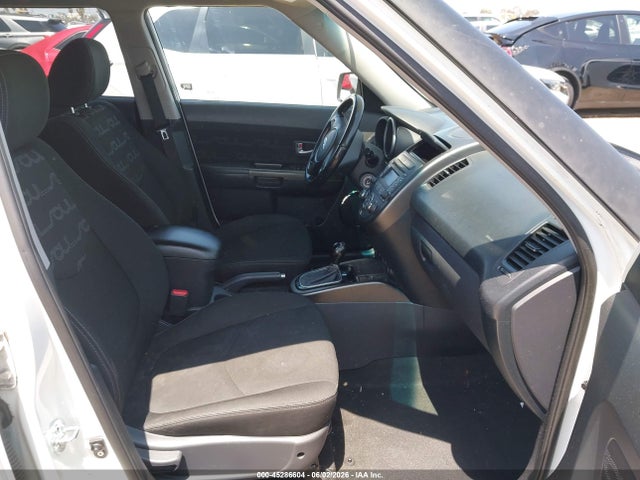 45286604 :رقم المزاد ، KNDJT2A62D7498810 vin ، 2013 Kia Soul + مزاد بيع