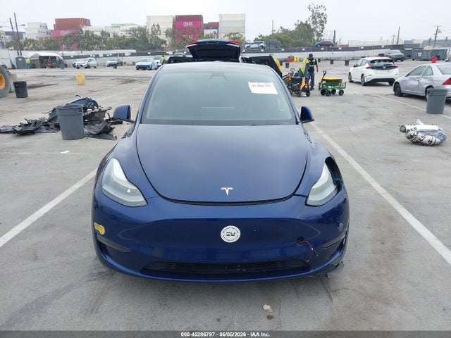 2022 Tesla Model Y Performance Dual Motor All-wheel Drive მანქანა იყიდება აუქციონზე, vin: 7SAYGDEF1NF378133, აუქციონის ნომერი: 45286797