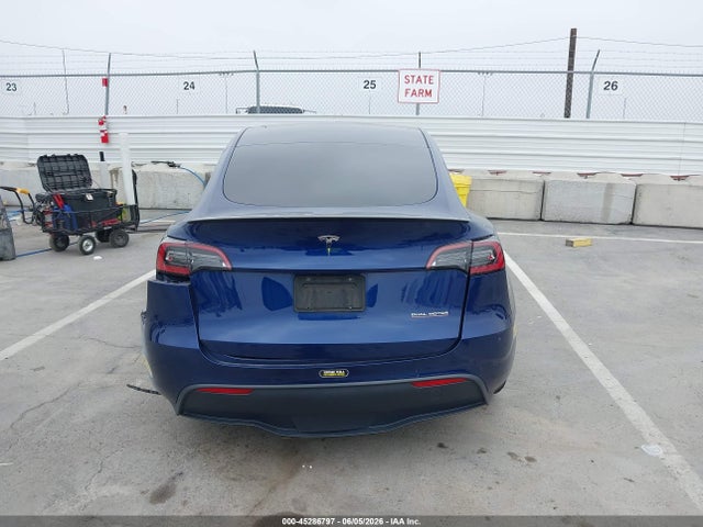 2022 Tesla Model Y Performance Dual Motor All-wheel Drive მანქანა იყიდება აუქციონზე, vin: 7SAYGDEF1NF378133, აუქციონის ნომერი: 45286797