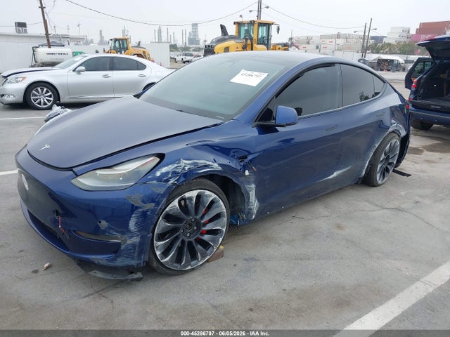 2022 Tesla Model Y Performance Dual Motor All-wheel Drive მანქანა იყიდება აუქციონზე, vin: 7SAYGDEF1NF378133, აუქციონის ნომერი: 45286797