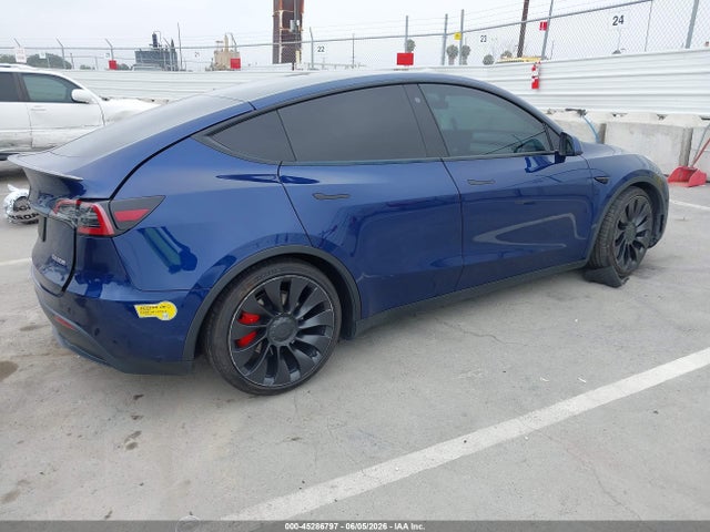 2022 Tesla Model Y Performance Dual Motor All-wheel Drive მანქანა იყიდება აუქციონზე, vin: 7SAYGDEF1NF378133, აუქციონის ნომერი: 45286797