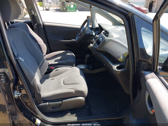 45286804 :رقم المزاد ، JHMGE8H23AS017660 vin ، 2010 Honda Fit مزاد بيع